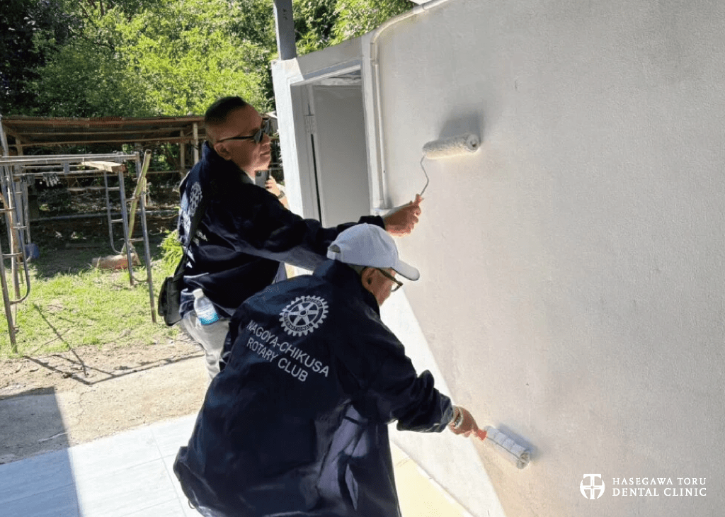 名古屋千種ロータリークラブ・タイ国チェンマイ「カサロンの家」ボランティア活動｜トイレ寄贈・外壁塗装作業｜愛知県名古屋市中区・栄｜栄駅・矢場町駅近く【長谷川亨・歯科クリニック】名古屋栄の歯医者・歯科医院｜hasegawadental-nagoya.com